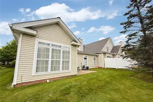 370 Rosebury Ct, Mayfield Heights, OH 44124 - Photo 24