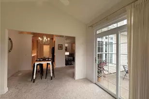 370 Rosebury Ct, Mayfield Heights, OH 44124 - Photo 26