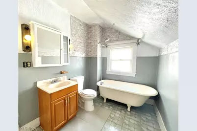 83 Smithsonian Street, Girard, OH 44420 - Photo 14