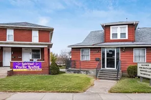 2429 Maple Ave, Zanesville, OH 43701 - Photo 1