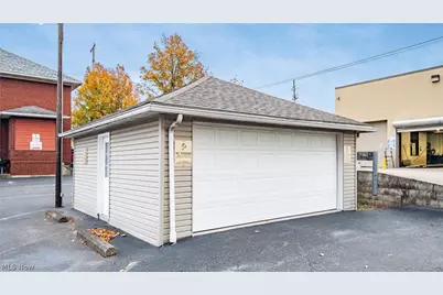 2429 Maple Avenue, Zanesville, OH 43701 - Photo 4