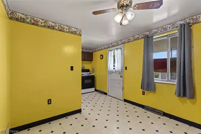 263 Walker Manor Circle, Colliers, WV 26062 - Photo 10