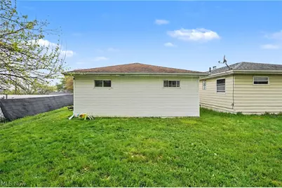 639 Fulmer Avenue, Akron, OH 44312 - Photo 32