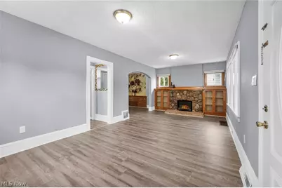 961 N Howard Street, Akron, OH 44310 - Photo 6