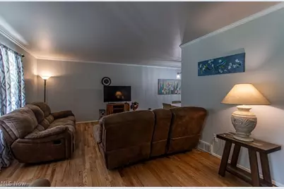 8523 Sleepy Hollow Drive NE, Warren, OH 44484 - Photo 10