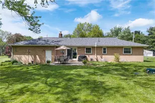 1356 Glennview St NE, Canton, OH 44721 - Photo 2