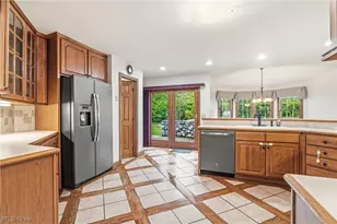 1012 Cloverdale Cir NE, Massillon, OH 44646 - Photo 16