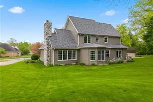 1012 Cloverdale Cir NE, Massillon, OH 44646 - Photo 2