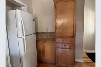 204 E Baird Avenue, Barberton, OH 44203 - Photo 8