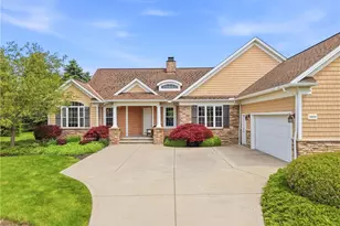 36939 Wexford Dr, Solon, OH 44139 - Photo 2