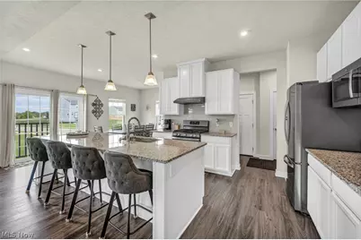 7203 Stonegate Circle NE, Canton, OH 44721 - Photo 6