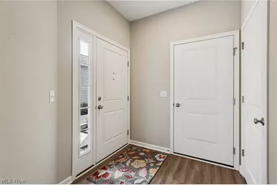 215 Silver Spring Circle, Elyria, OH 44035 - Photo 4