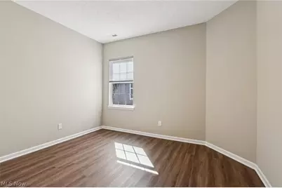 215 Silver Spring Circle, Elyria, OH 44035 - Photo 16