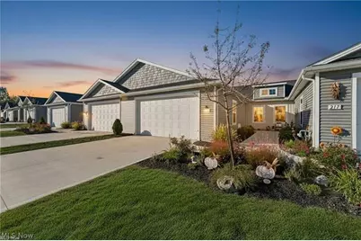 215 Silver Spring Circle, Elyria, OH 44035 - Photo 1