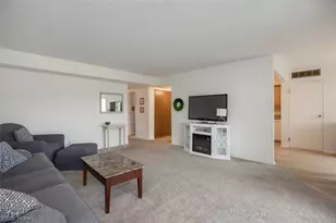 1105 Canyon View Rd, Sagamore Hills, OH 44067 - Photo 10