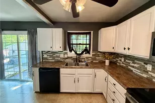 1128 Oakwood Dr, Vermilion, OH 44089 - Photo 16
