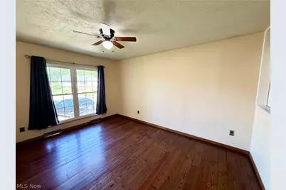 1128 Oakwood Drive, Vermilion, OH 44089 - Photo 4