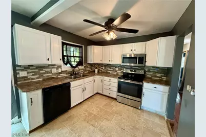 1128 Oakwood Drive, Vermilion, OH 44089 - Photo 12