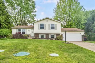 1044 Tumbleweed St NE, Uniontown, OH 44685 - Photo 2