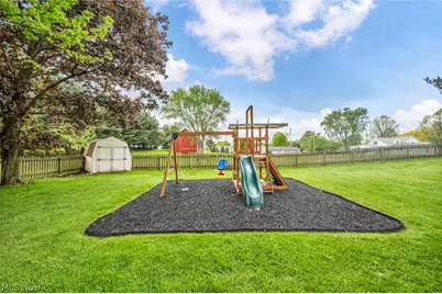 1044 Tumbleweed Street NE, Uniontown, OH 44685 - Photo 28