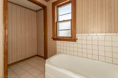 17709 Crestland Road, Loveland, OH 44119 - Photo 28