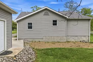 1532 S Stateline Rd, Sharon, OH 44438 - Photo 6