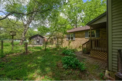 905 Pineview Avenue SE, North Canton, OH 44720 - Photo 38