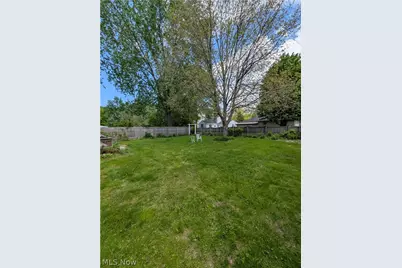 1161 Gulf Road, Elyria, OH 44035 - Photo 6