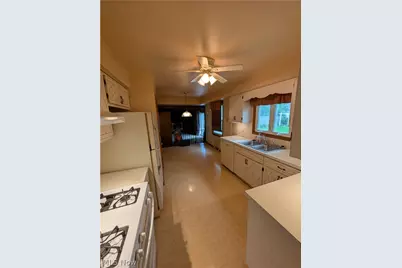 1161 Gulf Road, Elyria, OH 44035 - Photo 12