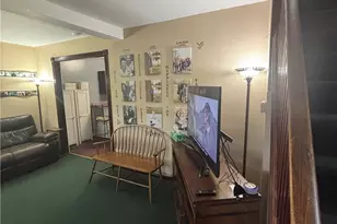 716 Foster Ave, Elyria, OH 44035 - Photo 2