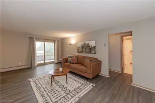 521 Tollis Pkwy, Grandview Heights, OH 44147 - Photo 4