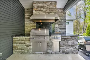 11253 Hygrove Dr, Painesville, OH 44077 - Photo 6