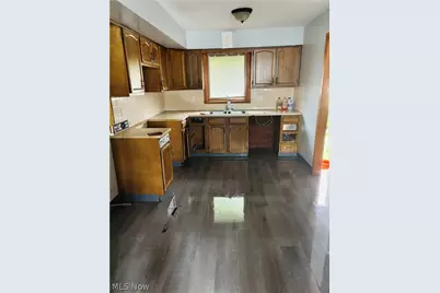 24401 Russell Avenue, Euclid, OH 44123 - Photo 12