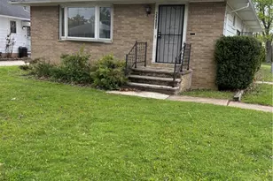 24401 Russell Ave, Euclid, OH 44123 - Photo 2