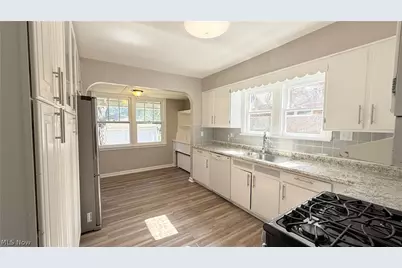721 Polk Avenue, Akron, OH 44314 - Photo 4