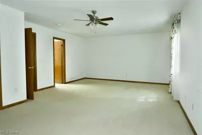 23 Eagle Pointe, Cortland, OH 44410 - Photo 36