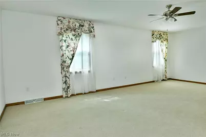 23 Eagle Pointe, Cortland, OH 44410 - Photo 32