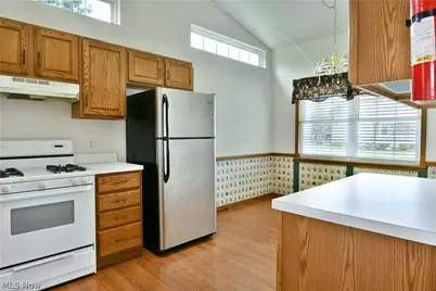 23 Eagle Pointe, Cortland, OH 44410 - Photo 12