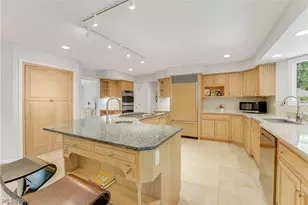 5157 Crofton Ave, Solon, OH 44139 - Photo 12