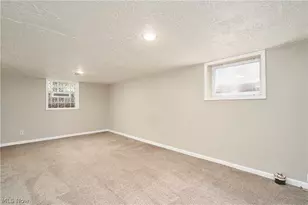 126 Bennington Rd, Akron, OH 44313 - Photo 20