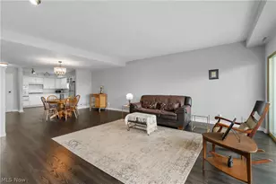 275 N Portage Path, Akron, OH 44303 - Photo 8