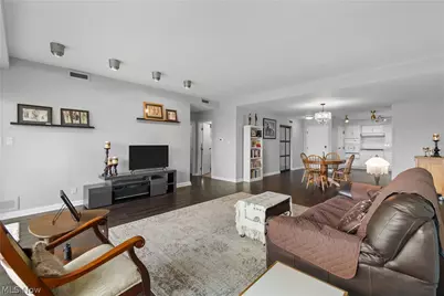 275 N Portage Path #6C, Akron, OH 44303 - Photo 6