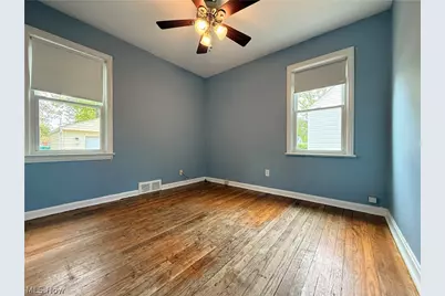 482 E 329th Street, Willowick, OH 44095 - Photo 28