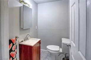 635 E 115th St, Loveland, OH 44108 - Photo 8