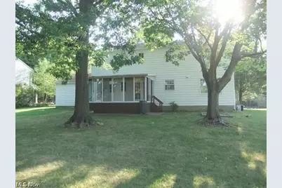 620 Beaverbrook Drive, Akron, OH 44333 - Photo 2