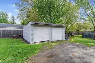 4289 W 229th St, Fairview Park, OH 44126 - Photo 18