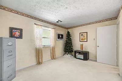 924 Memorial Parkway #207, Akron, OH 44303 - Photo 12