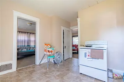 206 Ingram Avenue SW, Canton, OH 44710 - Photo 12