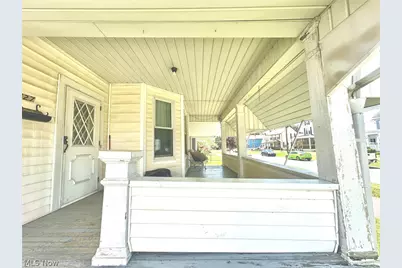 427 Columbia Avenue, Williamstown, WV 26187 - Photo 4
