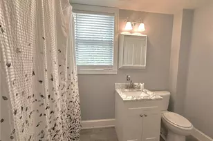 427 Columbia Ave, Williamstown, WV 26187 - Photo 18